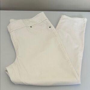 Chico's White  Straight Leg Jegging Jeans Size 3 Ankle or 16 - inseam 27”
